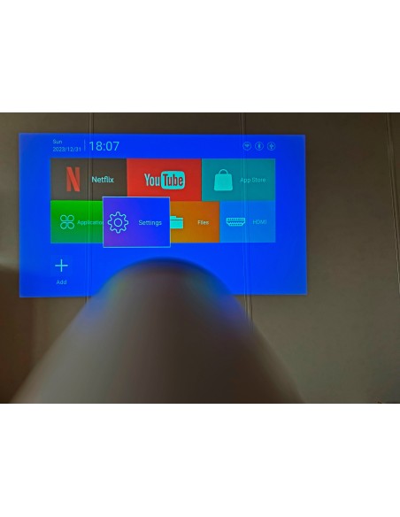 Smart Projector - 300 Pro Edition